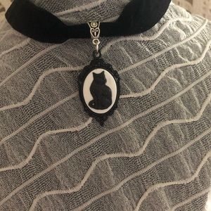 NWOT Cat Cameo Choker